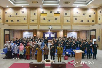 Pemkab Bekasi menggandeng Bea Cukai ciptakan budaya ramah lingkungan