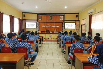 Polresta Pati  sambangi sekolah ajak pelajar belajar demokrasi sehat
