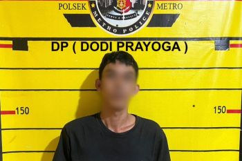 Polisi ungkap pencurian bermodus "lempar bola" di halte Rasuna Said