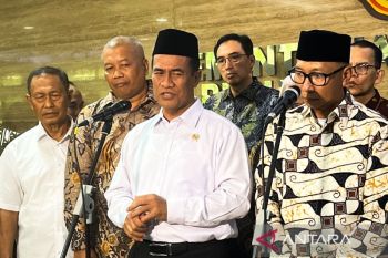 Minister of Agriculture confirms sugar factories will keep operating