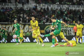 Persebaya Surabaya menang tipis 1-0 atas Semen Padang