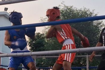 Pertina Semarang  gelar ekshibisi tinju wadahi pelajar cegah tawuran