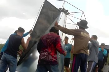 Dosen UNU Lampung kembangkan pembangkit listrik hybrid untuk petambak udang vaname