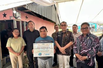 Menyambut HUT ke-61 Sulut, PLN sambungkan listrik gratis untuk 61 keluarga prasejahtera