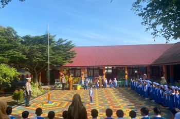 Polres Pasaman Barat perkenalkan budaya tertib lalu lintas anak TK