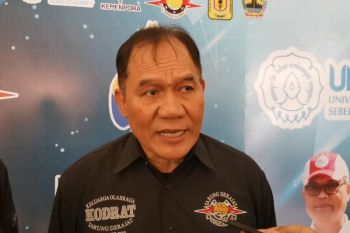 Pengurus apresiasi prestasi tarung derajat Jatim dalam  Pomnas Solo