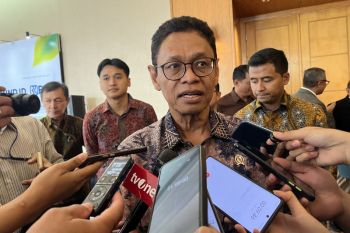 Indonesian govt suspends 190 mineral, coal mine permits