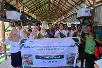 PT TBM salurkan bantuan pakan ayam dan dukung posyandu desa binaan
