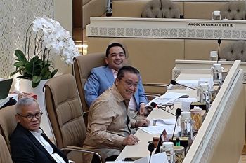 Komisi II DPR soroti dana pemda mengendap Rp233 triliun