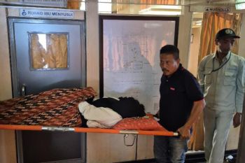 Keajaiban di tengah laut, bayi terlahir di kapal Lombok Timur