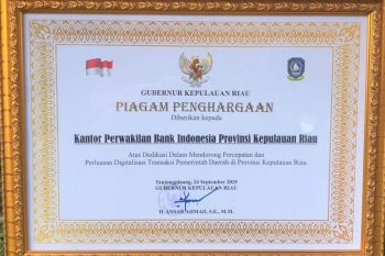 BI Kepri terima penghargaan dari Gubernur Ansar atas pengendalian inflasi