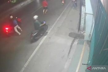 Polisi olah TKP tawuran pelajar tewaskan dua remaja di Cikarang Utara