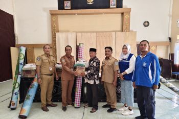 Seribu paket sembako disalurkan untuk korban banjir Mataram