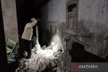 BNPB prepares ais after 5.7-magnitude earthquake in East Java
