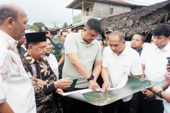 Malam ini Gubsu Bobby berada di Bahorok ditemani Bupati Langkat