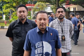 Polisi buru pelaku pembuang bayi dalam tas di Jakbar