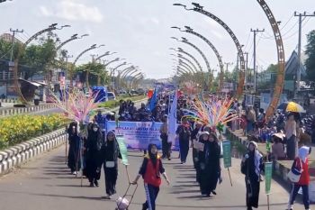 Lebih dari 1.000 peserta meriahkan Pawai Taaruf di Kotim