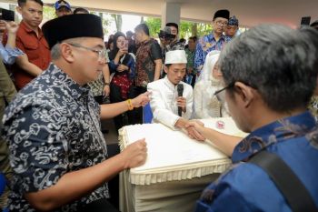 Pemkot Bandung hadirkan layanan penerbitan langsung KK baru setelah akad nikah
