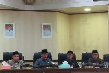 Fraksi DPRD Agam sampaikan pandangan umum tentang Tata Cara Penyelenggaraan Cadangan Pangan