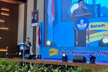 Wamendikdasmen berikan kiat kepemimpinan bagi pelajar SMP di Batam