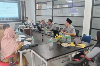 Kanwil Kemenkum Riau Fasilitasi Harmonisasi Dua Ranpergub Provinsi Riau