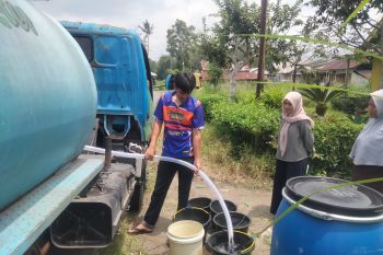 BPBD Agam distribusikan air bersih bagi 14.496 KK terdampak kekeringan