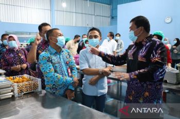 Tangerang to tighten oversight of free meal program
