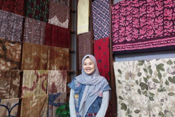Hari Batik  Nasional momentum edukasi konsumen batik asli bukan cetakan