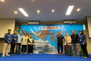 STIE Mahardhika Surabaya gelar donor darah peringati Hari Kesaktian Pancasila