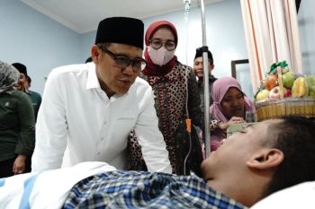 Menko PM mengangkat empat korban selamat ponpes ambruk
