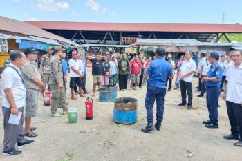 Pemkab Manggarai Barat mengedukasi warga tangani kebakaran