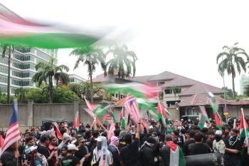 Ratusan warga Malaysia unjuk rasa dukung Gaza di Kedubes AS Kuala Lumpur