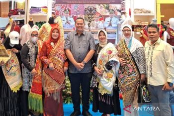 Sejumlah kerajinan asal Pariaman dipamerkan pada Inacraft 2025