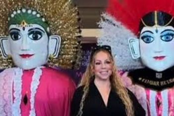 Mariah Carey Disambut Meriah dengan Ondel-Ondel Saat Tiba di Jakarta