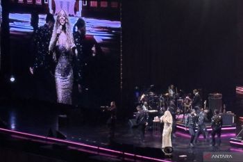 Mariah Carey Hipnotis Penonton dengan Lagu-Lagu Hit di Konser Privat SICC