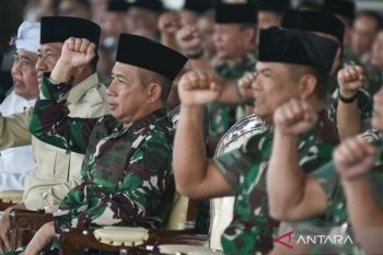 TNI holds interfaith prayer before 80th anniversary