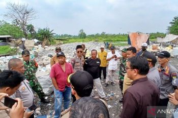 Thousands in Tangerang suffer respiratory illness due to waste burning