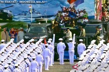 Prabowo urges TNI to embrace tech and stay vigilant