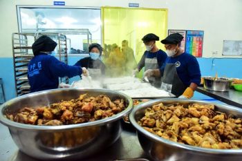 Young Lumajang innovators turn MBG food waste into eco-enzymes