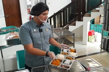 Students help design free meal menus in Cinere’s nutrition program