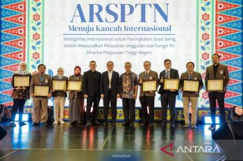 Minister pushes Indonesia's state university hospitals to go global