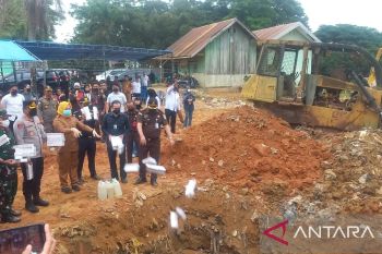 Kejari musnahkan 1,4 juta rokok ilegal hasil sitaan Bea Cukai Kendari