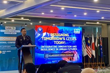 Minister AHY urges strict building standards after Sidoarjo tragedy