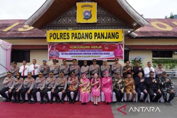 Kunjungi Polres Padang Panjang, Kapolda Sumbar ingatkan personil jangan menyakiti hati masyarakat
