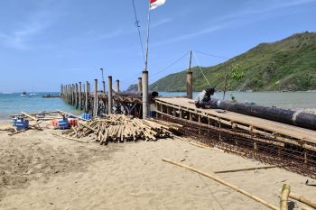 Tajuk ANTARA NTB - Mandalika dan pertaruhan besar di pintu laut baru