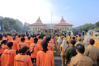 Masyarakat Kota Tangerang diajak pilah sampah sebelum dibuang ke TPA