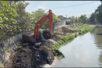 Denpasar percepat pengerukan sedimentasi sungai pascabanjir