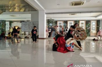 Bengkel Muda Surabaya angkat legenda Sangkuriang