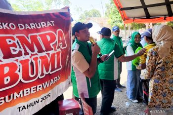 DPC PPP salurkan bantuan pangan untuk korban gempa di Situbondo