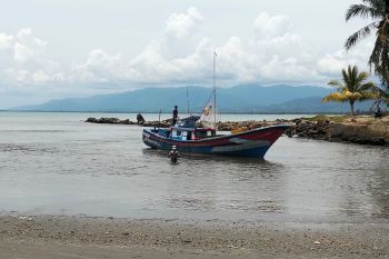 Pemerintah diminta evaluasi proyek pengerukan kolam labuh PPI Lhok Pawoh